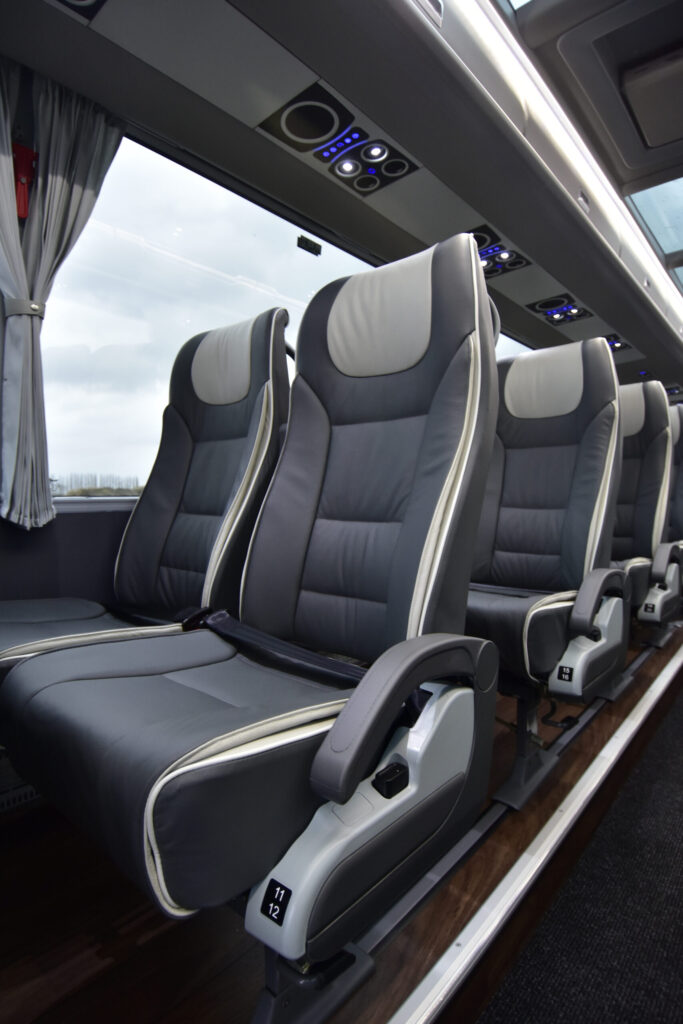 Intérieur d’un autocar Fermontours